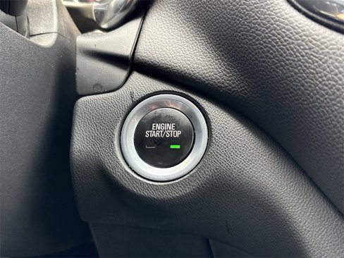 Used 2021 Chevrolet Equinox LT image 32