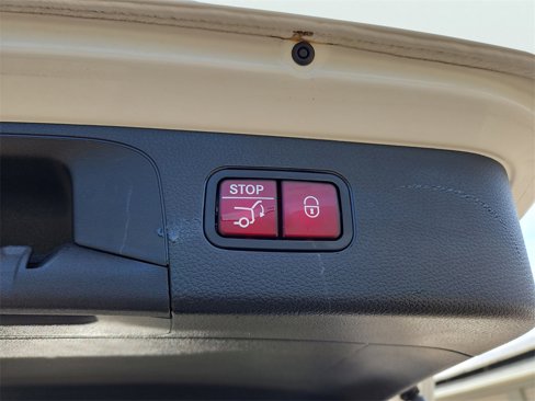 Used 2022 Mercedes-Benz GLC 300 4MATIC image 23