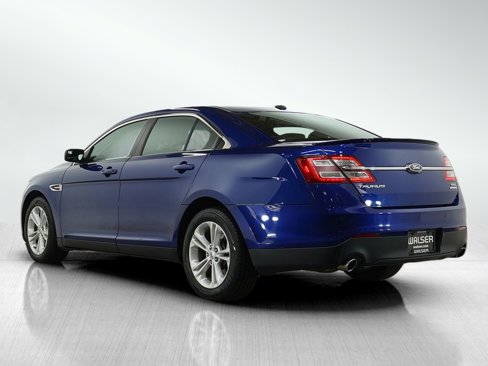 Used 2015 Ford Taurus SEL image 3