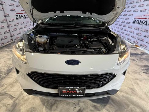 Used 2020 Ford Escape SE image 46