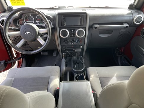 Used 2010 Jeep Wrangler Unlimited Sahara w/ Dual Top Group image 38