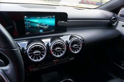 Used 2019 Mercedes-Benz A 220 image 4