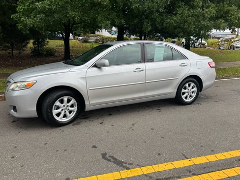 Used 2010 Toyota Camry LE image 14