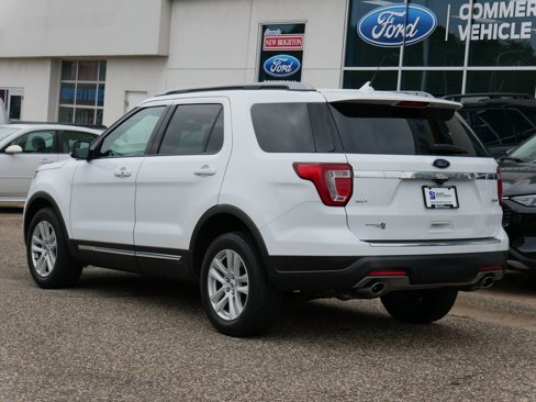 Used 2018 Ford Explorer XLT image 27