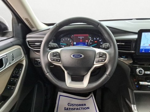 Used 2024 Ford Explorer Limited image 14