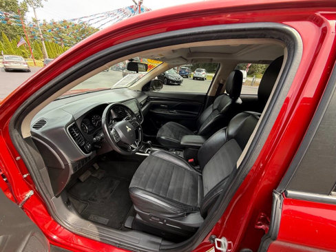 Used 2019 Mitsubishi Outlander SE image 8