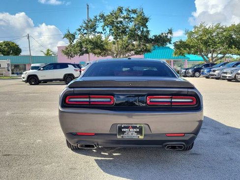Used 2019 Dodge Challenger R/T w/ Driver Convenience Group image 5