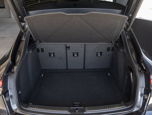 Certified 2021 Porsche Macan image 31
