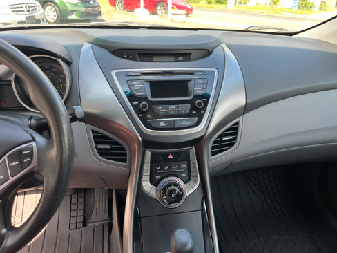 Used 2013 Hyundai Elantra GLS w/ Preferred Pkg image 13