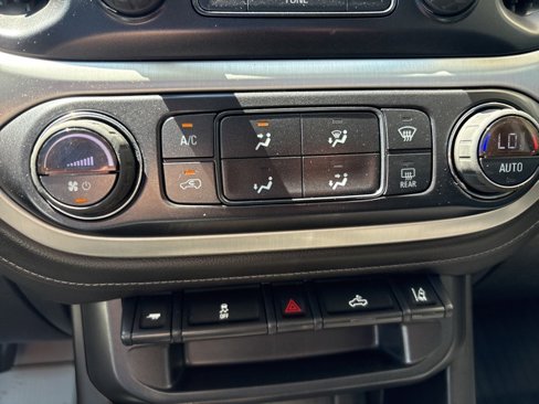 Used 2017 GMC Canyon SLE w/ SLE Convenience Package image 10
