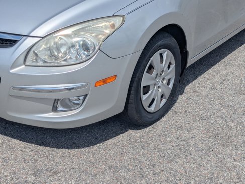 Used 2010 Hyundai Elantra GLS w/ Popular Equipment Pkg 2 image 9