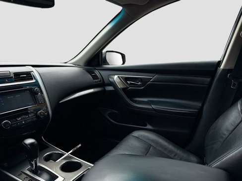 Used 2015 Nissan Altima 2.5 SL w/ Technology Package image 25