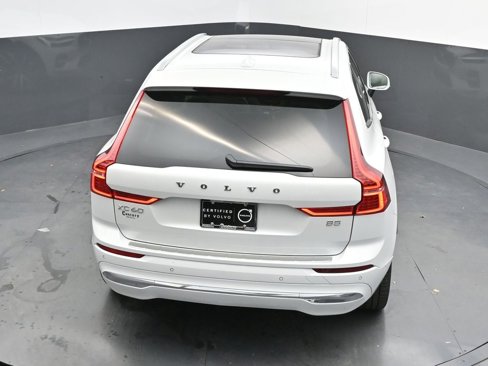 Certified 2023 Volvo XC60 B5 Ultimate w/ Protection Package Premier image 34