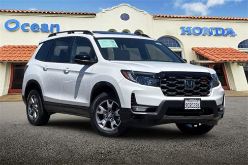 Certified 2022 Honda Passport TrailSport image 2