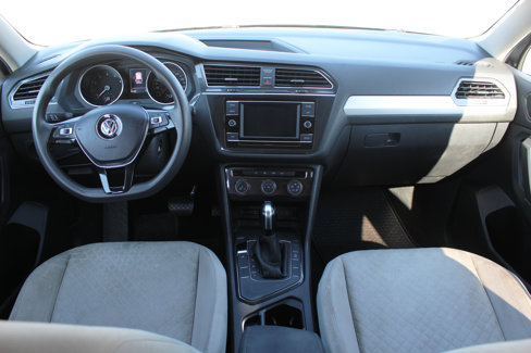 Used 2018 Volkswagen Tiguan S image 23