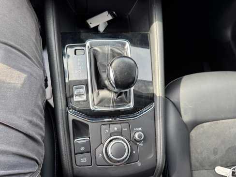 Used 2018 MAZDA CX-5 Touring image 17