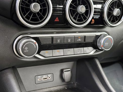 Certified 2022 Nissan Sentra SV image 31