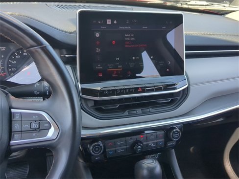 Used 2022 Jeep Compass Limited image 26