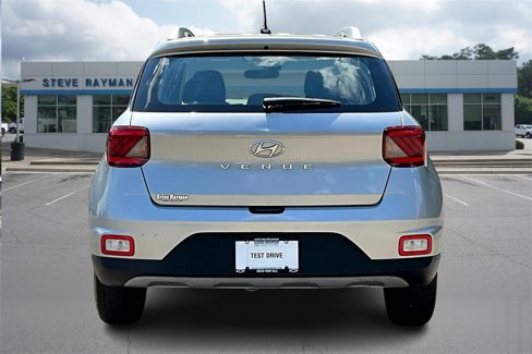 Used 2023 Hyundai Venue SEL w/ Cargo Package image 5