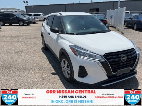 Used 2022 Nissan Kicks S image 3