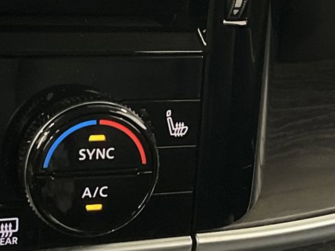 Used 2021 Nissan Rogue SL image 8