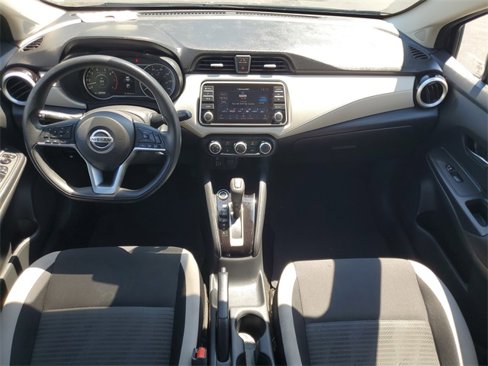 Used 2022 Nissan Versa SV image 14