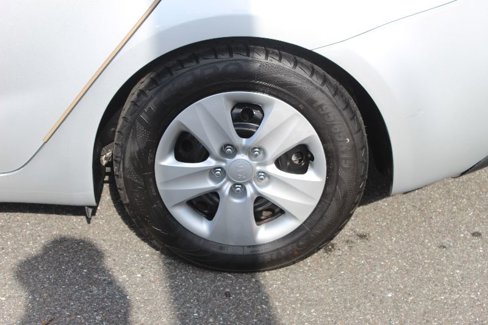 Used 2016 Kia Forte LX image 6