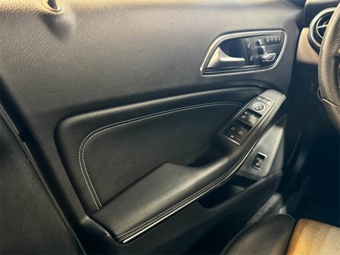 Used 2018 Mercedes-Benz GLA 250 4MATIC image 36