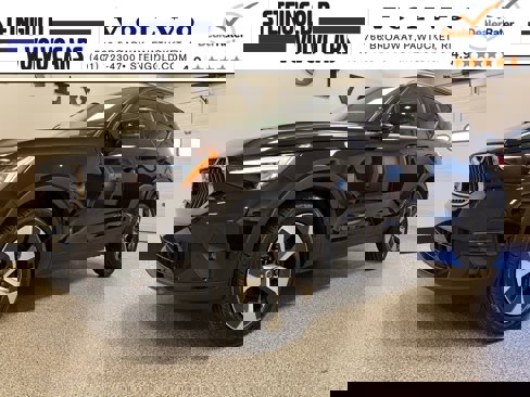 Certified 2025 Volvo XC40 B5 Plus image 1