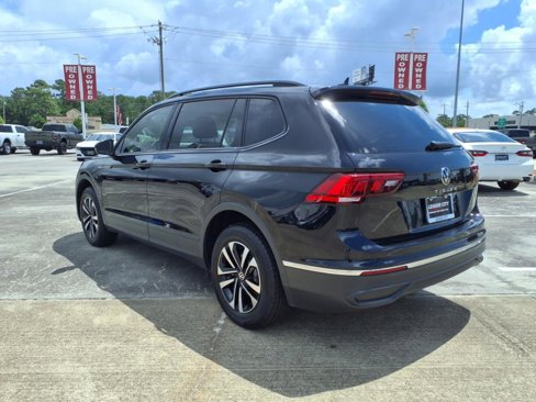 Used 2022 Volkswagen Tiguan S image 2
