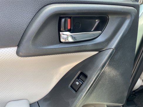 Used 2014 Subaru Forester 2.5i Limited w/ Popular Package #2 image 28