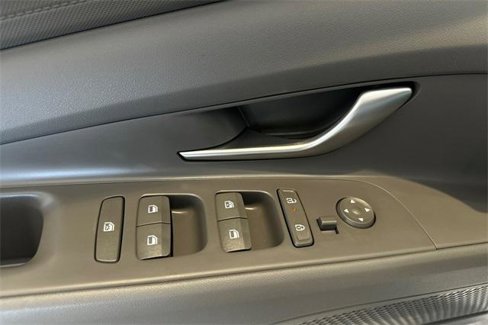 Used 2024 Hyundai Elantra SEL image 11
