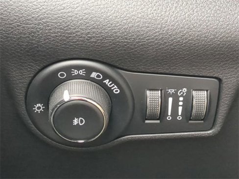 Certified 2023 Jeep Compass Trailhawk w/ Sun and Sound Group image 27