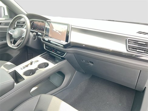 New 2025 Volkswagen Atlas Cross Sport SE image 28