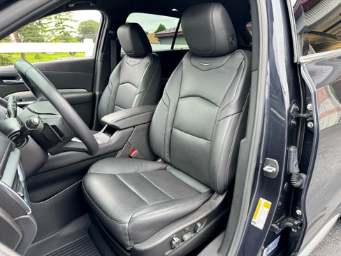 Used 2022 Cadillac XT4 Premium Luxury w/ Enhanced Visibility Package image 13