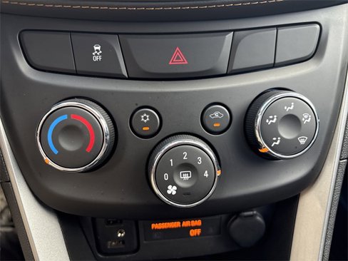 Used 2020 Chevrolet Trax LS image 25
