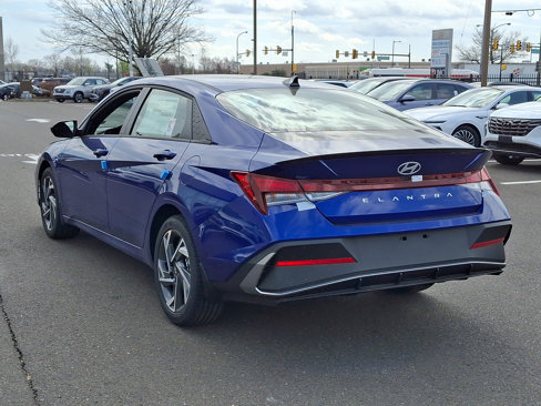 New 2025 Hyundai Elantra Sport image 4