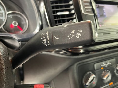 Used 2018 Volkswagen Beetle 2.0T S image 14