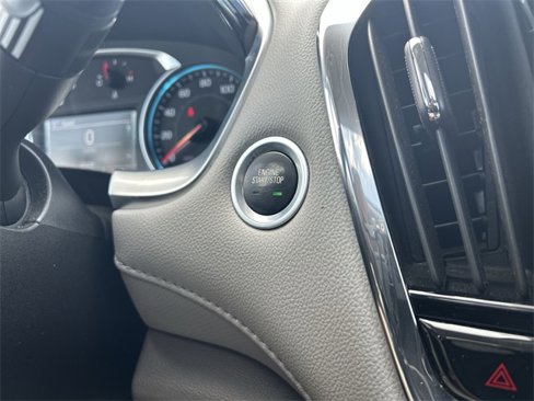 Used 2018 Chevrolet Traverse Premier w/ Driver Confidence II Package image 33