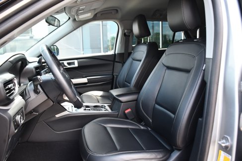 Used 2023 Ford Explorer XLT w/ Equipment Group 202A image 13