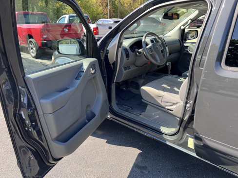Used 2015 Nissan Frontier SV w/ SV Value Truck Package image 11