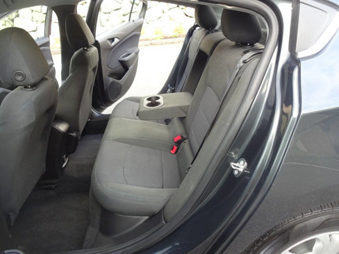 Used 2019 Chevrolet Cruze LT image 17