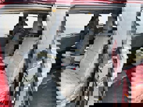 Used 2019 Toyota Sienna L image 13