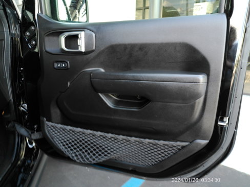 Used 2022 Jeep Wrangler Unlimited Sport image 26