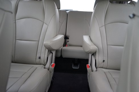 Used 2018 Buick Enclave Essence image 19