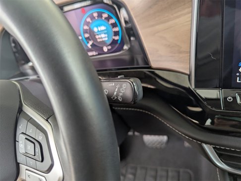 Used 2024 Volkswagen Atlas SE image 23