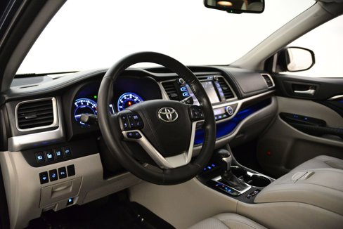 Used 2015 Toyota Highlander Limited image 29