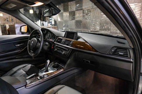 Used 2015 BMW 320i xDrive Sedan image 11