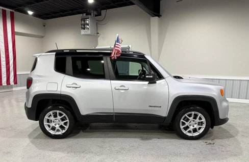 Used 2021 Jeep Renegade Limited w/ Sun & Sound Group image 4