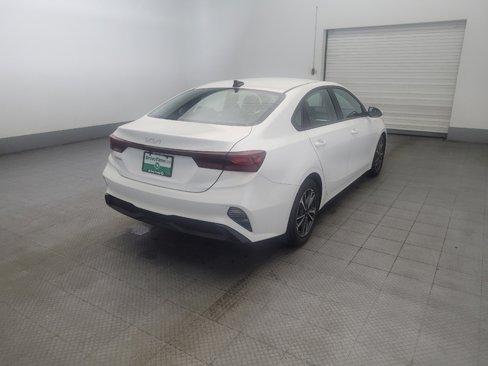 Used 2023 Kia Forte LXS image 9